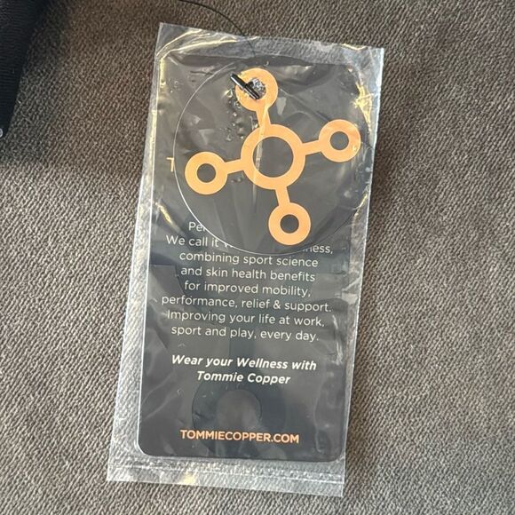 Women's Tommie Copper Shoulder Support Bra with Front Zipper Black Size 3XL NEW - Picture 4 of 10